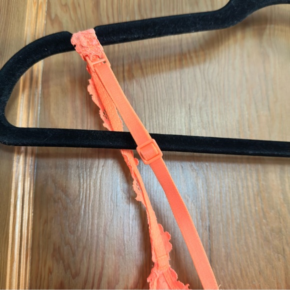 skims track stretch lace neon orange cami bra - Picture 5 of 7